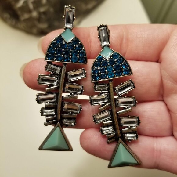 Blue Turquoise Fishbone Silver tone Rhinestone Pierced Earrings - Picture 9 of 11